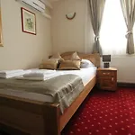 Hotell Pansion Stari Grad 3*