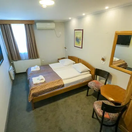 Pansion Stari Grad 3*