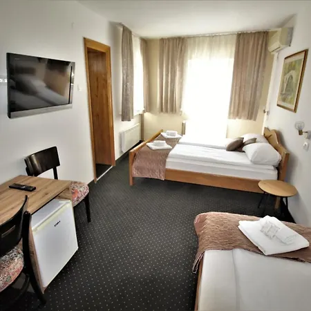 Pansion Stari Grad 3*